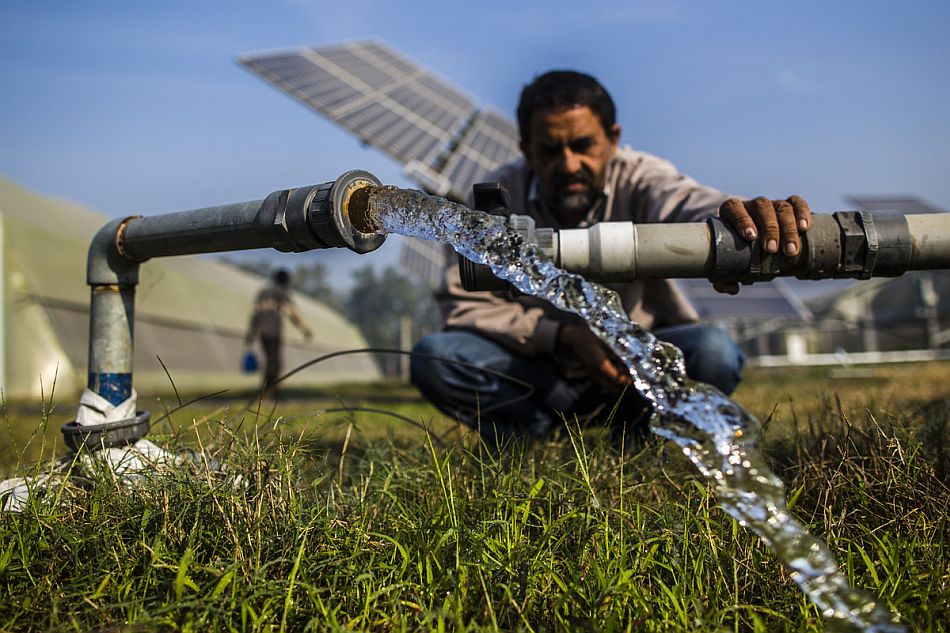 Use of solar water pumps in a farm in Haryana Country India. Photo: Prashanth Vishwanathan / IWMI