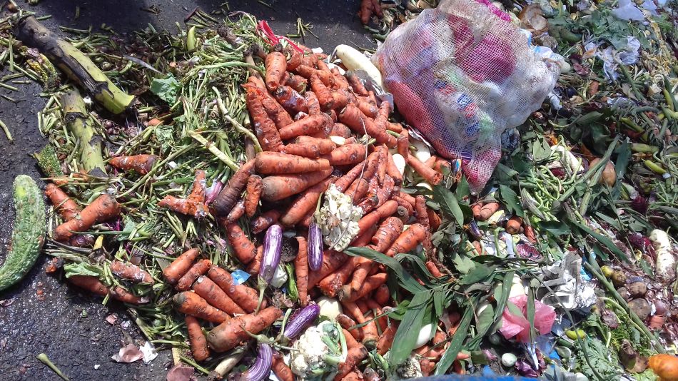 Vegetable waste generated in the Colombo vegetable wholesale market (Photo: Nalaka Wickramasinghe/IWMI)